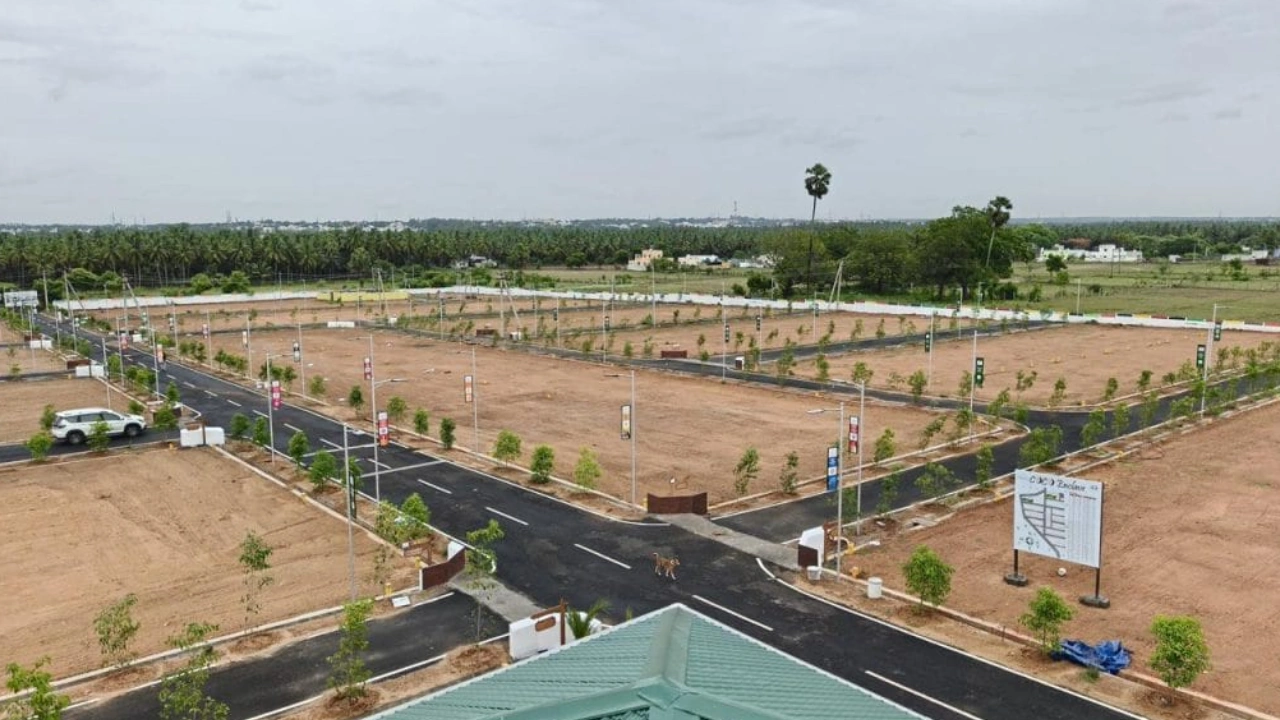 Plots in Medavakkam